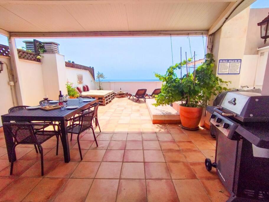 Appartement Penthouse With Jacuzzi And Spectacular Sea Views à Nerja Extérieur photo