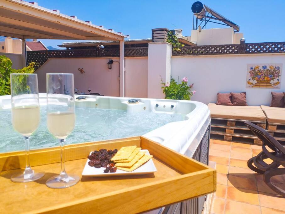 Appartement Penthouse With Jacuzzi And Spectacular Sea Views à Nerja Extérieur photo