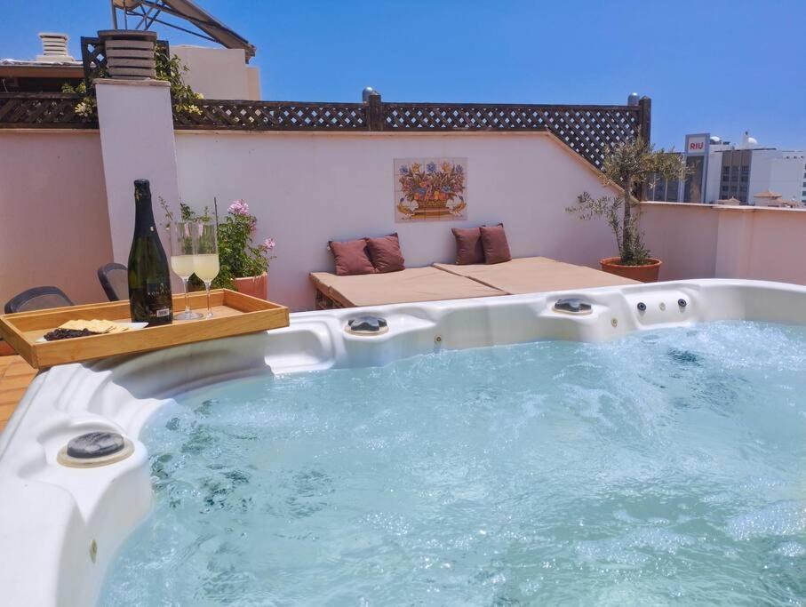 Appartement Penthouse With Jacuzzi And Spectacular Sea Views à Nerja Extérieur photo